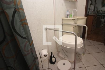 Casa à venda com 120m², 2 quartos e 1 vaga Casa à venda com 120m², 2 quartos e 1 vagaBanheiro