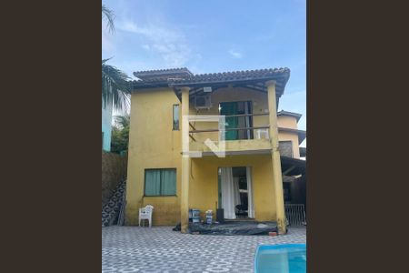 Casa para alugar com 420m², 3 quartos e 3 vagas Casa para alugar com 420m², 3 quartos e 3 vagasFachada