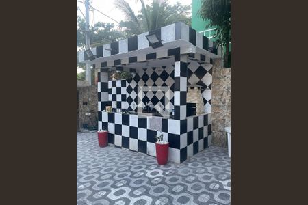 Casa para alugar com 420m², 3 quartos e 3 vagas Casa para alugar com 420m², 3 quartos e 3 vagasÁrea comum - Churrasqueira