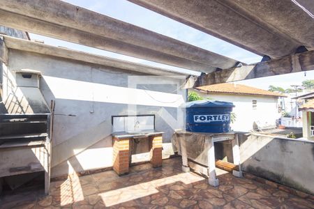 Casa à venda com 163m², 3 quartos e 2 vagas Casa à venda com 163m², 3 quartos e 2 vagasChurrasqueira