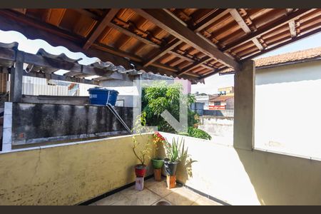 Casa à venda com 163m², 3 quartos e 2 vagas Casa à venda com 163m², 3 quartos e 2 vagasTerraço