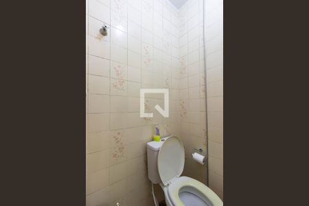 Casa à venda com 163m², 3 quartos e 2 vagas Casa à venda com 163m², 3 quartos e 2 vagasBanheiro