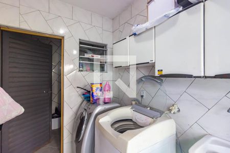 Casa à venda com 163m², 3 quartos e 2 vagas Casa à venda com 163m², 3 quartos e 2 vagasLavanderia