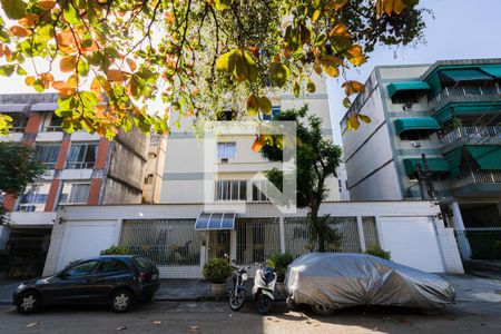 Apartamento para alugar com 170m², 3 quartos e 1 vagaFachada