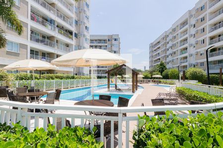 Apartamento à venda com 79m², 2 quartos e 1 vaga Apartamento à venda com 79m², 2 quartos e 1 vagaPiscina