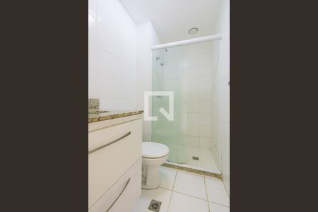 Apartamento à venda com 79m², 2 quartos e 1 vaga Apartamento à venda com 79m², 2 quartos e 1 vagaBanheiro Social/Quarto 1
