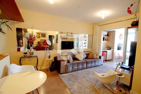 Sala  de apartamento para alugar com 3 quartos, 89m² em Vila Suzana, São Paulo