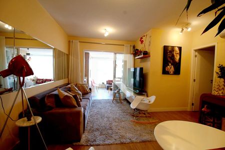 Sala  de apartamento para alugar com 3 quartos, 89m² em Vila Suzana, São Paulo
