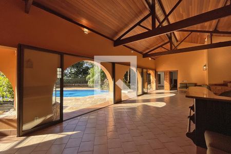 Casa de condomínio à venda com 950m², 4 quartos e 10 vagas Casa de condomínio à venda com 950m², 4 quartos e 10 vagasSalão de festas