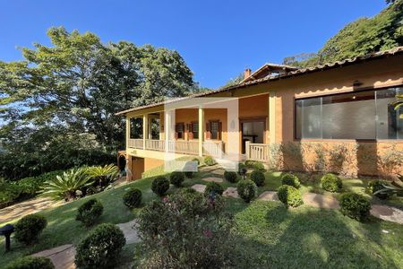 Casa de condomínio à venda com 950m², 4 quartos e 10 vagas Casa de condomínio à venda com 950m², 4 quartos e 10 vagasÁrea externa