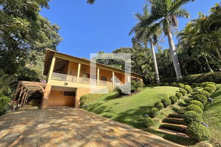 Casa de condomínio à venda com 950m², 4 quartos e 10 vagas Casa de condomínio à venda com 950m², 4 quartos e 10 vagasÁrea externa