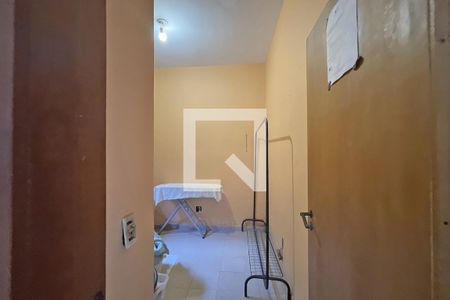 Casa de condomínio à venda com 950m², 4 quartos e 10 vagas Casa de condomínio à venda com 950m², 4 quartos e 10 vagasQuarto de serviço