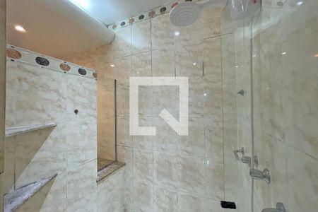 Casa de condomínio à venda com 950m², 4 quartos e 10 vagas Casa de condomínio à venda com 950m², 4 quartos e 10 vagasBanheiro suíte 1