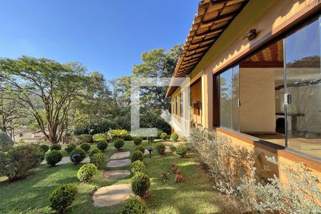 Casa de condomínio à venda com 950m², 4 quartos e 10 vagas Casa de condomínio à venda com 950m², 4 quartos e 10 vagasÁrea externa
