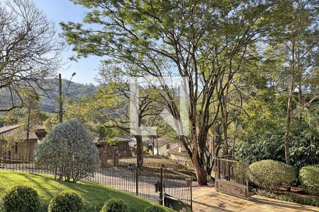 Casa de condomínio à venda com 950m², 4 quartos e 10 vagas Casa de condomínio à venda com 950m², 4 quartos e 10 vagasÁrea externa