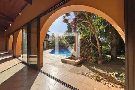 Casa de condomínio à venda com 950m², 4 quartos e 10 vagas Casa de condomínio à venda com 950m², 4 quartos e 10 vagasSalão de festas
