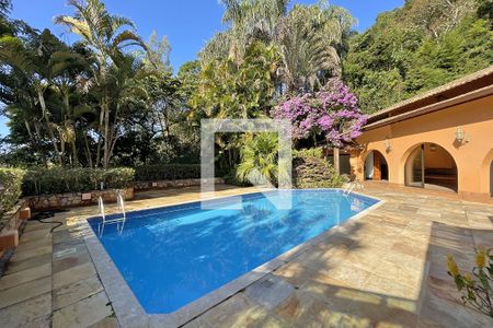 Casa de condomínio à venda com 950m², 4 quartos e 10 vagas Casa de condomínio à venda com 950m², 4 quartos e 10 vagasÁrea externa