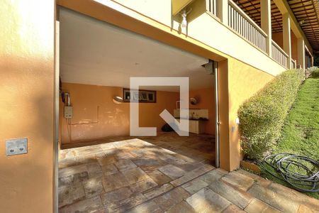 Casa de condomínio à venda com 950m², 4 quartos e 10 vagas Casa de condomínio à venda com 950m², 4 quartos e 10 vagasGaragem