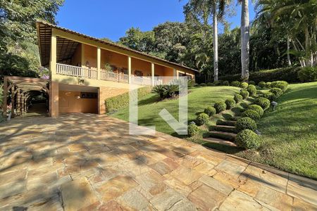 Casa de condomínio à venda com 950m², 4 quartos e 10 vagas Casa de condomínio à venda com 950m², 4 quartos e 10 vagasÁrea externa
