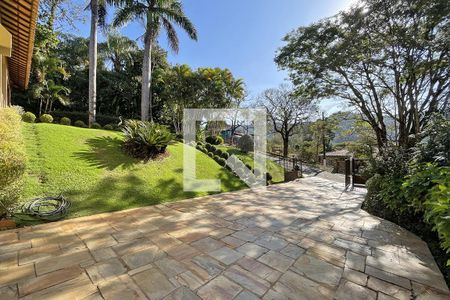 Casa de condomínio à venda com 950m², 4 quartos e 10 vagas Casa de condomínio à venda com 950m², 4 quartos e 10 vagasÁrea externa