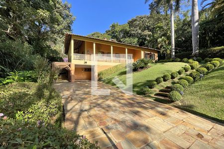 Casa de condomínio à venda com 950m², 4 quartos e 10 vagas Casa de condomínio à venda com 950m², 4 quartos e 10 vagasÁrea externa