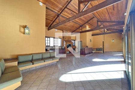 Casa de condomínio à venda com 950m², 4 quartos e 10 vagas Casa de condomínio à venda com 950m², 4 quartos e 10 vagasSalão de festas