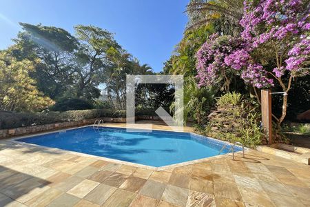Casa de condomínio à venda com 950m², 4 quartos e 10 vagas Casa de condomínio à venda com 950m², 4 quartos e 10 vagasÁrea externa