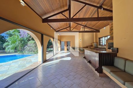 Casa de condomínio à venda com 950m², 4 quartos e 10 vagas Casa de condomínio à venda com 950m², 4 quartos e 10 vagasSalão de festas