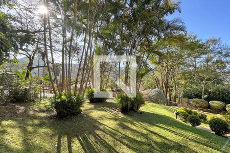 Casa de condomínio à venda com 950m², 4 quartos e 10 vagas Casa de condomínio à venda com 950m², 4 quartos e 10 vagasÁrea externa