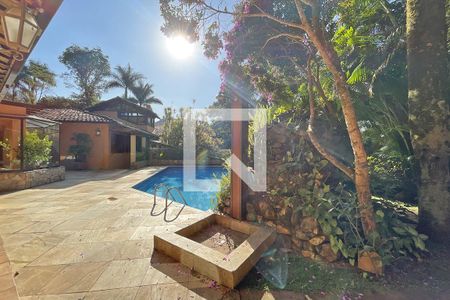 Casa de condomínio à venda com 950m², 4 quartos e 10 vagas Casa de condomínio à venda com 950m², 4 quartos e 10 vagasÁrea externa