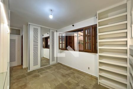 Casa de condomínio à venda com 950m², 4 quartos e 10 vagas Casa de condomínio à venda com 950m², 4 quartos e 10 vagasSuíte 2