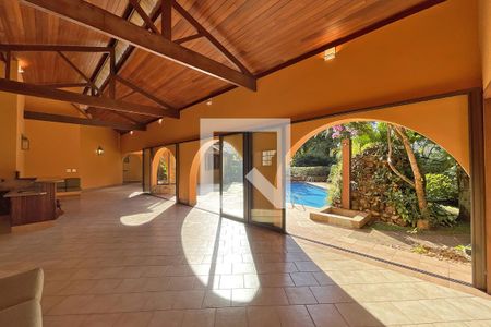 Casa de condomínio à venda com 950m², 4 quartos e 10 vagas Casa de condomínio à venda com 950m², 4 quartos e 10 vagasSalão de festas