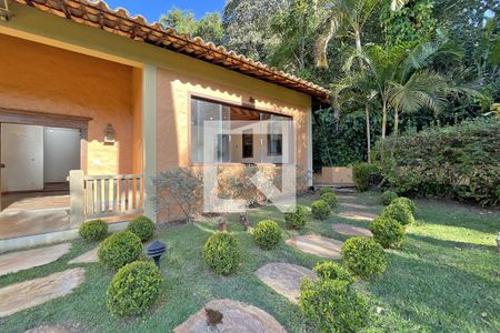 Casa de condomínio à venda com 950m², 4 quartos e 10 vagas Casa de condomínio à venda com 950m², 4 quartos e 10 vagasÁrea externa