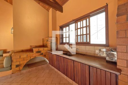 Casa de condomínio à venda com 950m², 4 quartos e 10 vagas Casa de condomínio à venda com 950m², 4 quartos e 10 vagasSalão de festas