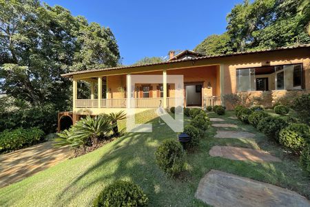Casa de condomínio à venda com 950m², 4 quartos e 10 vagas Casa de condomínio à venda com 950m², 4 quartos e 10 vagasÁrea externa
