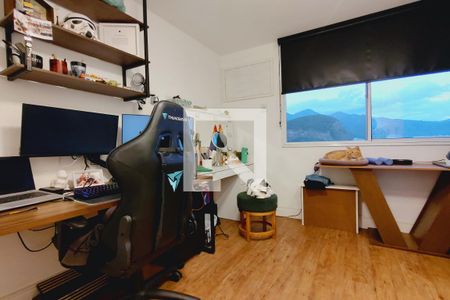 Apartamento à venda com 80m², 2 quartos e 1 vagaQuarto 2 - Armários