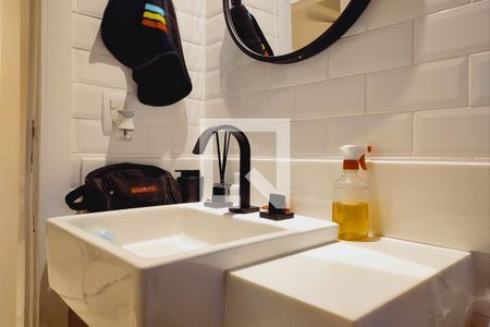 Apartamento à venda com 80m², 2 quartos e 1 vagaBanheiro Social