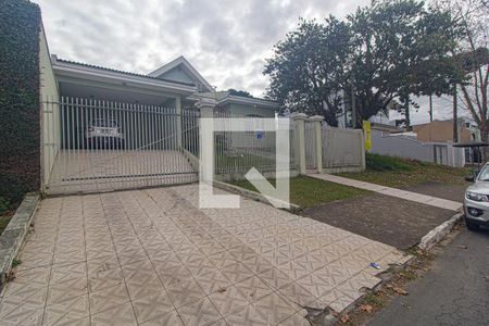 Casa para alugar com 270m², 3 quartos e 3 vagas Casa para alugar com 270m², 3 quartos e 3 vagasFachada