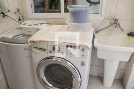 Casa à venda com 134m², 3 quartos e 2 vagas Casa à venda com 134m², 3 quartos e 2 vagasÁrea de Serviço