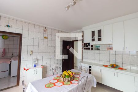 Casa à venda com 287m², 6 quartos e 5 vagas Casa à venda com 287m², 6 quartos e 5 vagasCozinha