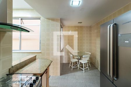 Apartamento para alugar com 92m², 2 quartos e 1 vagaCozinha