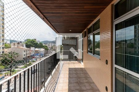 Apartamento para alugar com 92m², 2 quartos e 1 vagaVaranda