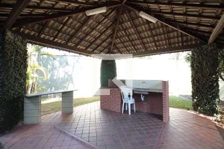 Apartamento para alugar com 240m², 5 quartos e 2 vagasArea Externa