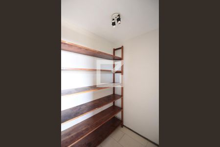 Apartamento para alugar com 240m², 5 quartos e 2 vagasDespensa
