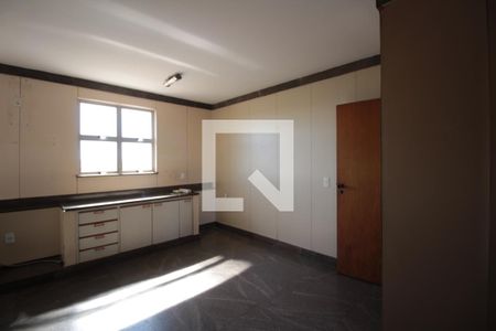 Apartamento para alugar com 240m², 5 quartos e 2 vagasCozinha