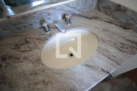 Apartamento para alugar com 240m², 5 quartos e 2 vagasBanheiro da Suite 1