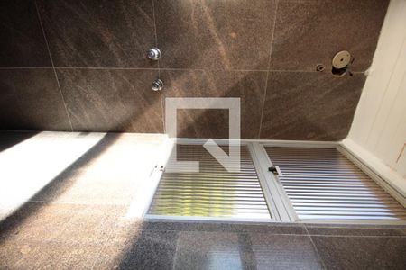 Apartamento para alugar com 240m², 5 quartos e 2 vagasBanheiro Social