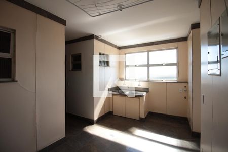 Apartamento para alugar com 240m², 5 quartos e 2 vagasArea de Serviço