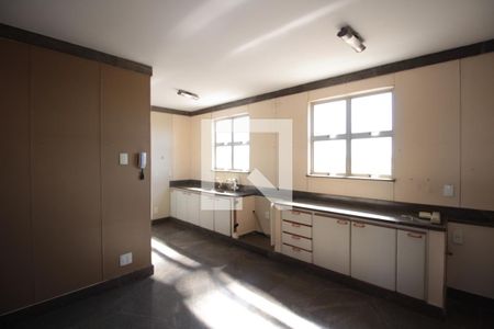 Apartamento para alugar com 240m², 5 quartos e 2 vagasCozinha