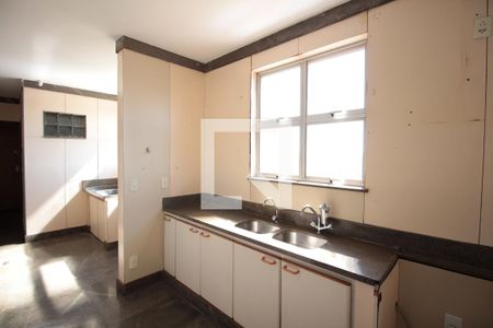 Apartamento para alugar com 240m², 5 quartos e 2 vagasCozinha